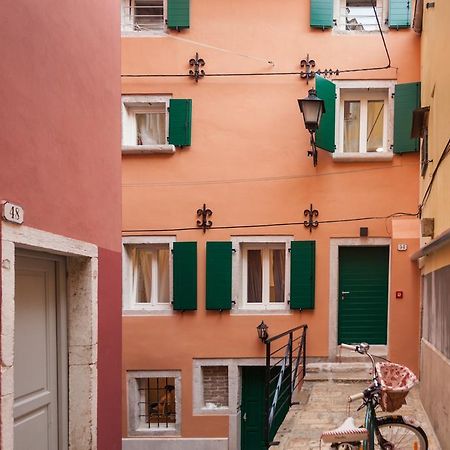 Apartments And Rooms Hey 罗维尼 外观 照片