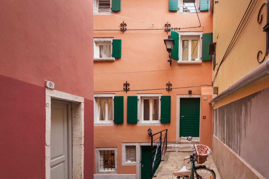 Apartments And Rooms Hey 罗维尼 外观 照片
