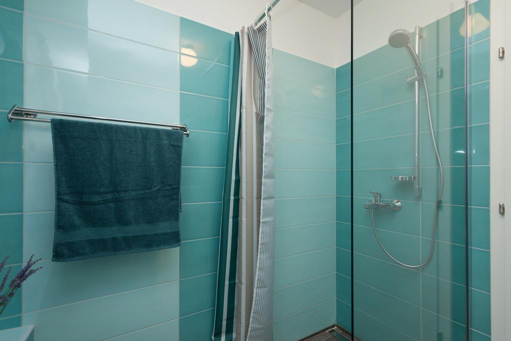 Apartments And Rooms Hey 罗维尼 外观 照片