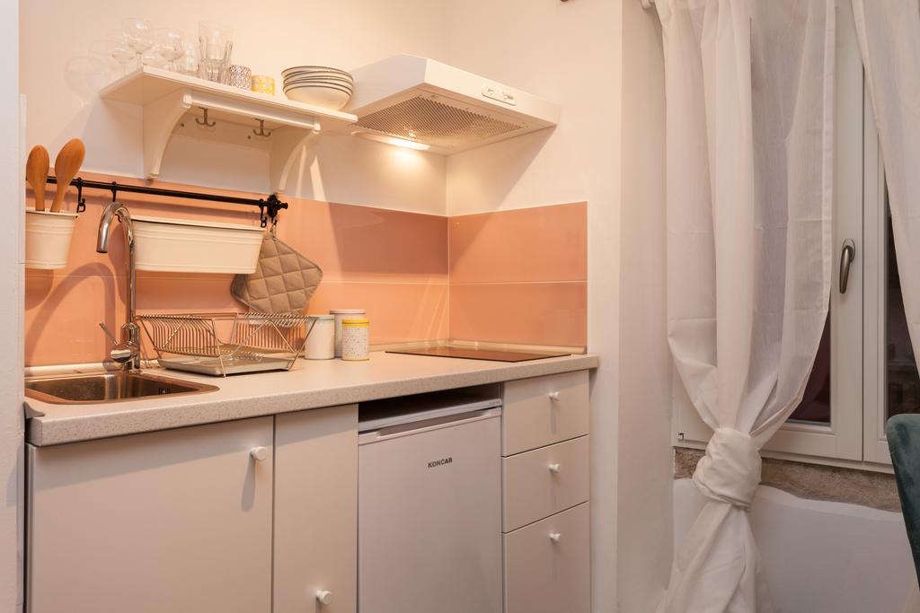 Apartments And Rooms Hey 罗维尼 外观 照片