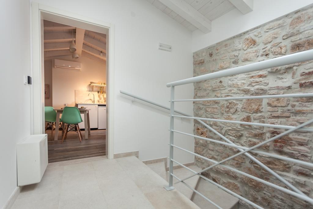 Apartments And Rooms Hey 罗维尼 外观 照片