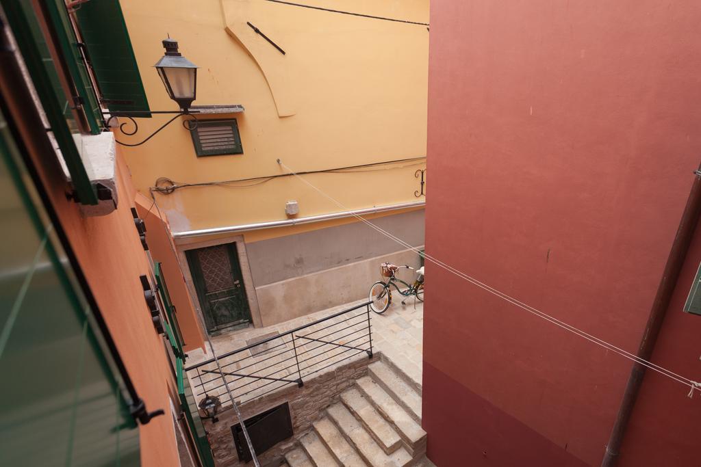 Apartments And Rooms Hey 罗维尼 外观 照片