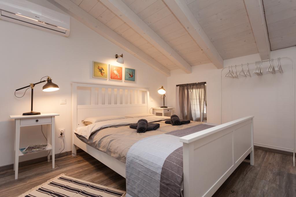 Apartments And Rooms Hey 罗维尼 外观 照片
